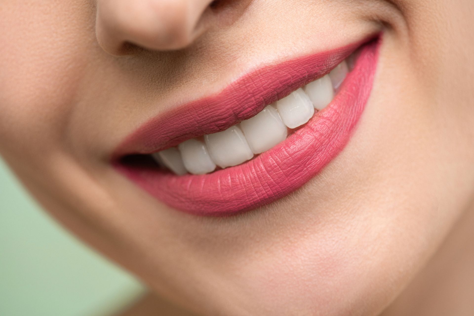 Close-up of a healthy white smile — Dental Haven blog post about tooth pain
